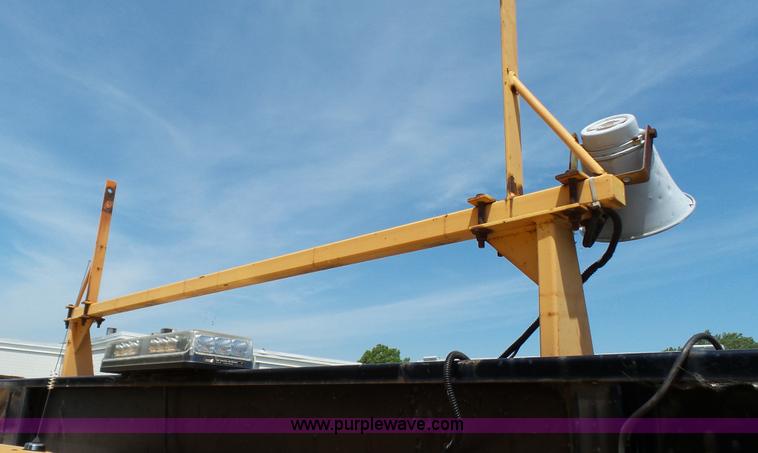 image for item K5497 1995 Ford F350 flatbed pickup truck