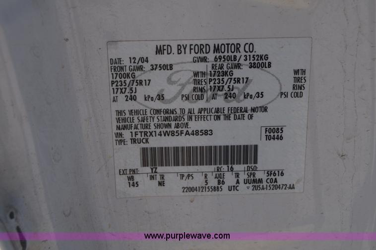 image for item K7280 2005 Ford F150 SuperCab pickup truck