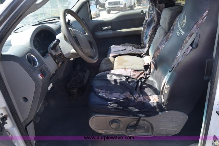 image for item K7280 2005 Ford F150 SuperCab pickup truck