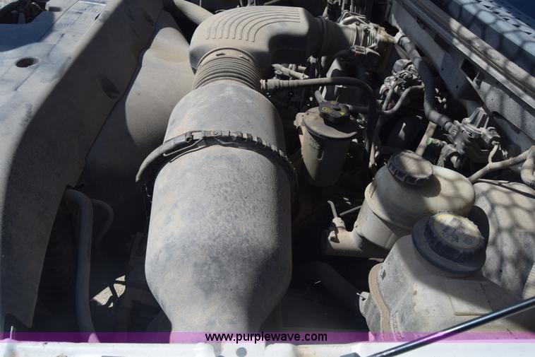 image for item K7280 2005 Ford F150 SuperCab pickup truck