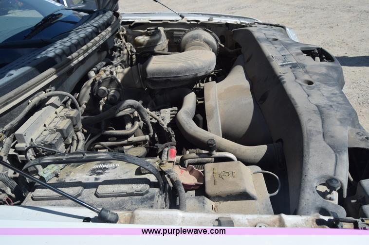 image for item K7280 2005 Ford F150 SuperCab pickup truck