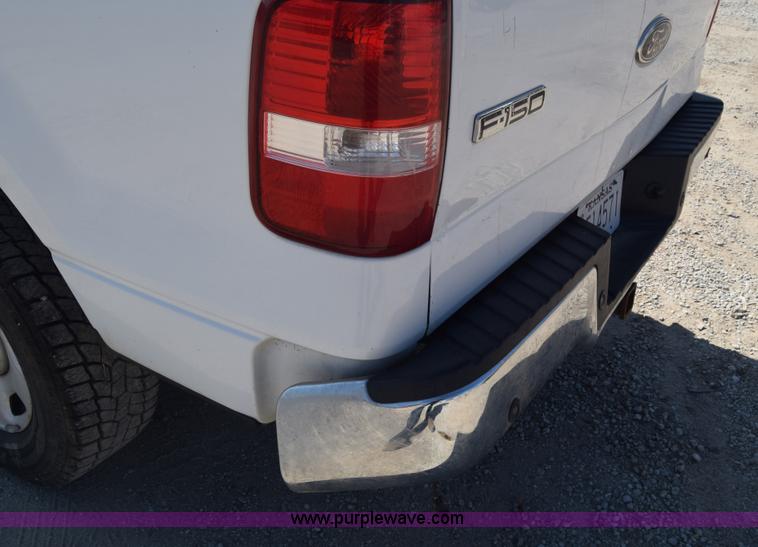 image for item K7280 2005 Ford F150 SuperCab pickup truck