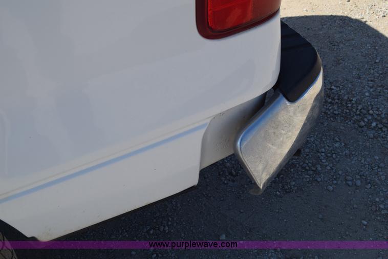 image for item K7280 2005 Ford F150 SuperCab pickup truck