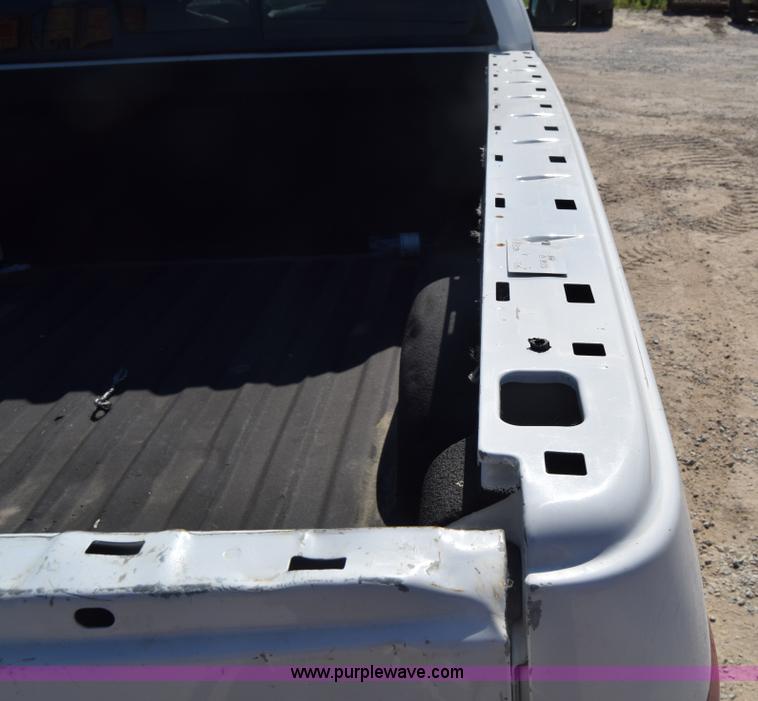 image for item K7280 2005 Ford F150 SuperCab pickup truck