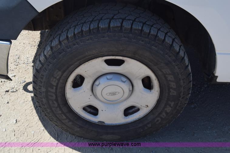 image for item K7280 2005 Ford F150 SuperCab pickup truck