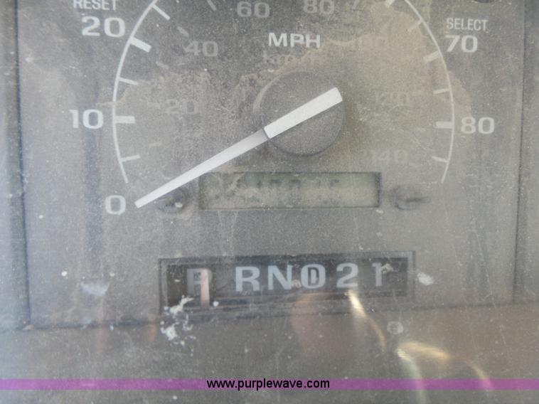 image for item K8366 1994 Ford F150 XL pickup truck