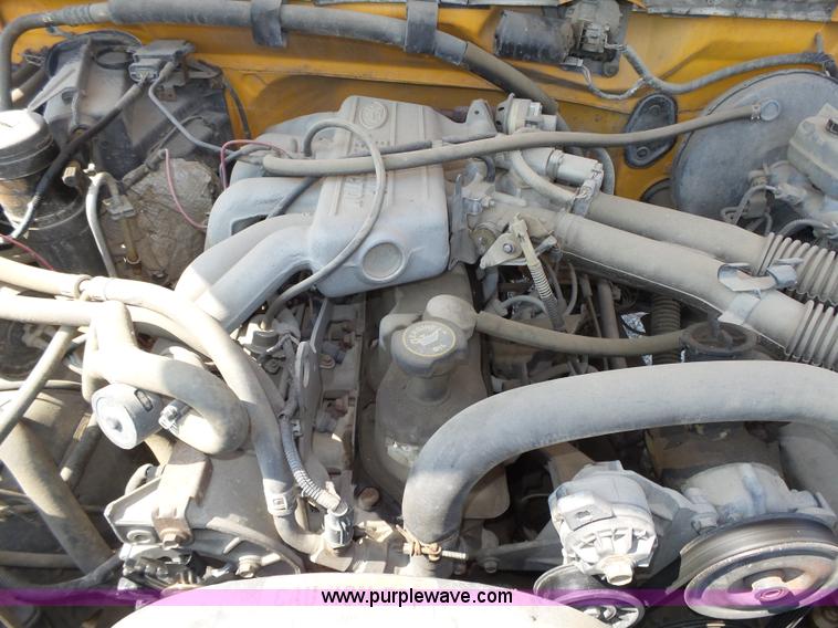 image for item K8366 1994 Ford F150 XL pickup truck