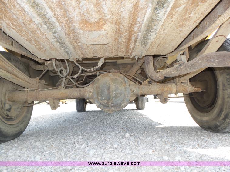 image for item K8366 1994 Ford F150 XL pickup truck