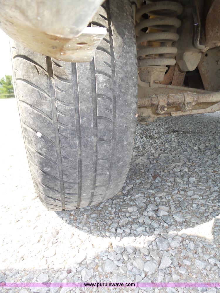 image for item K8366 1994 Ford F150 XL pickup truck