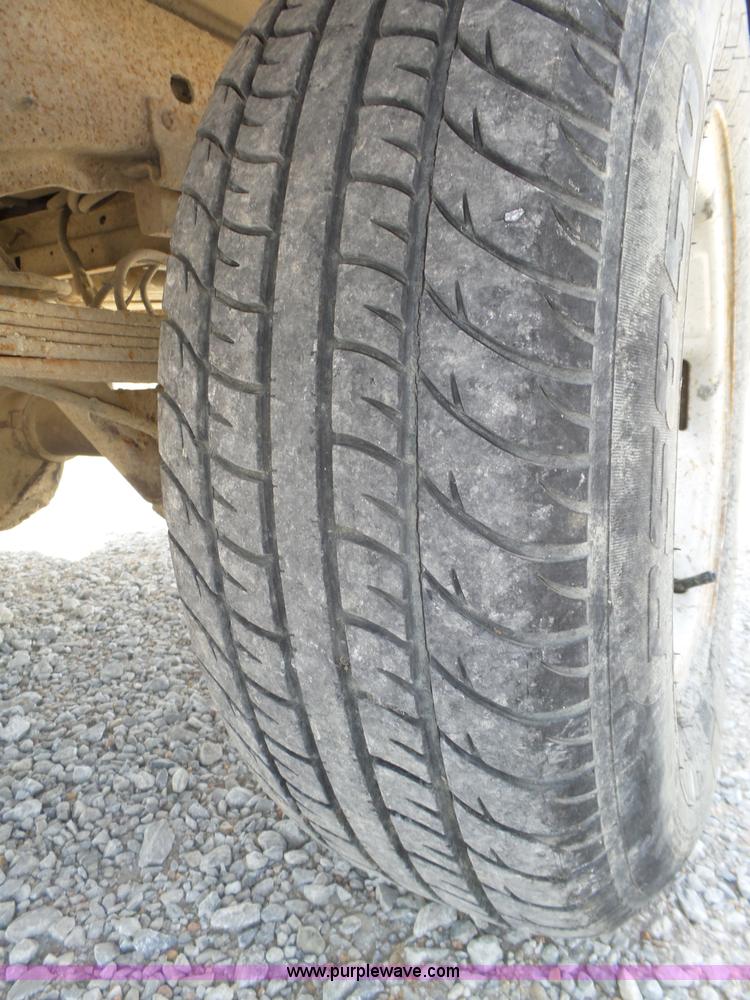 image for item K8366 1994 Ford F150 XL pickup truck