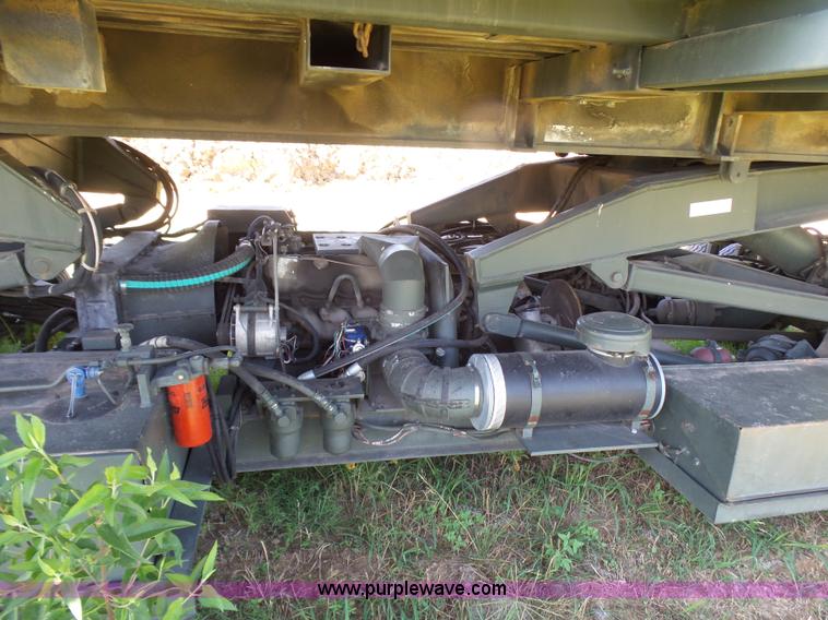 image for item L1544 Emerson AS-32-H-SA hydraulic cargo lift