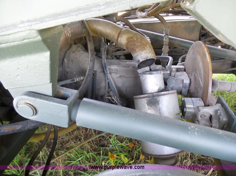 image for item L1544 Emerson AS-32-H-SA hydraulic cargo lift