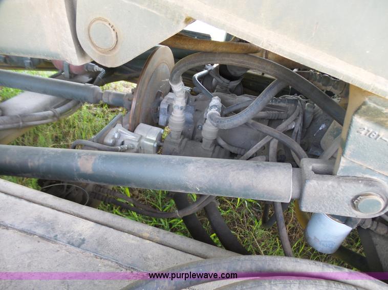 image for item L1544 Emerson AS-32-H-SA hydraulic cargo lift