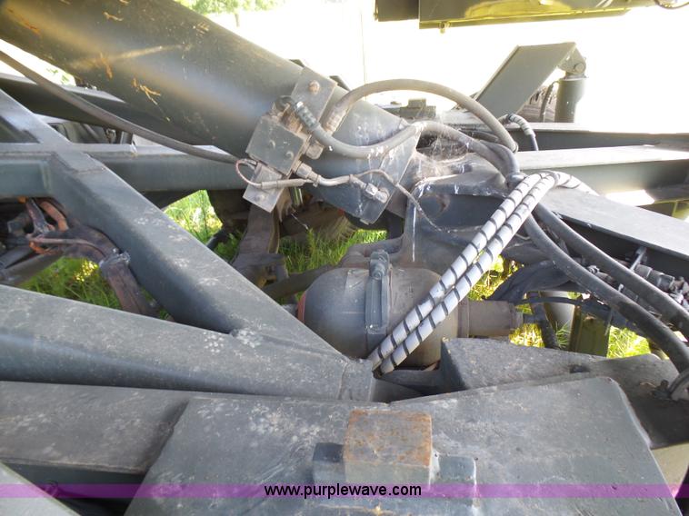 image for item L1544 Emerson AS-32-H-SA hydraulic cargo lift