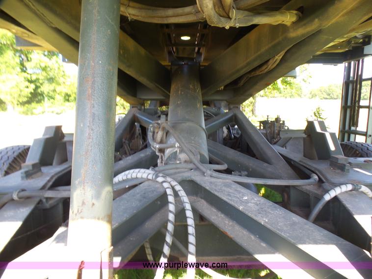 image for item L1544 Emerson AS-32-H-SA hydraulic cargo lift