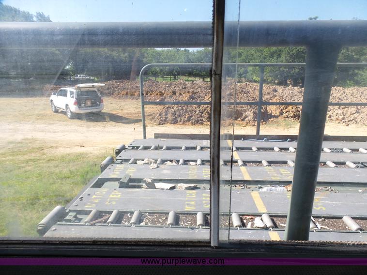 image for item L1544 Emerson AS-32-H-SA hydraulic cargo lift