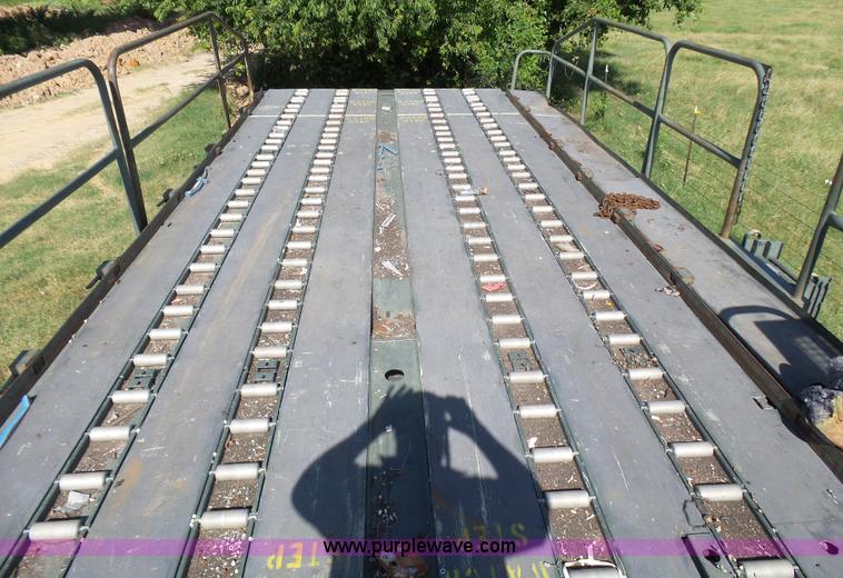 image for item L1544 Emerson AS-32-H-SA hydraulic cargo lift