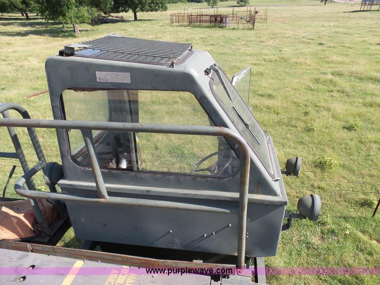 image for item L1544 Emerson AS-32-H-SA hydraulic cargo lift