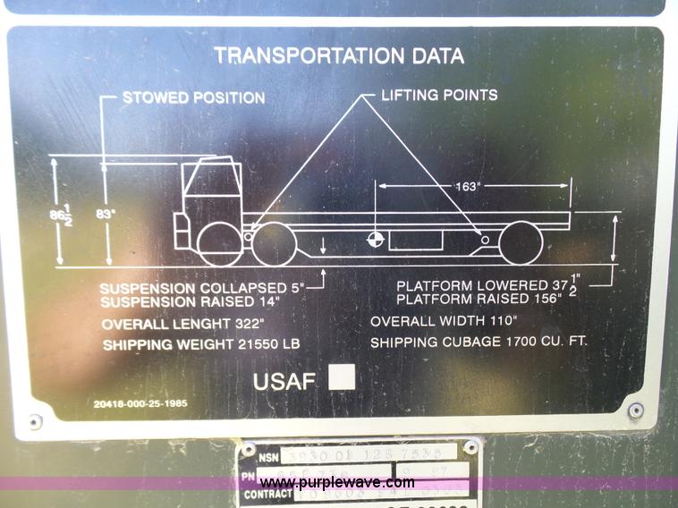image for item L1544 Emerson AS-32-H-SA hydraulic cargo lift