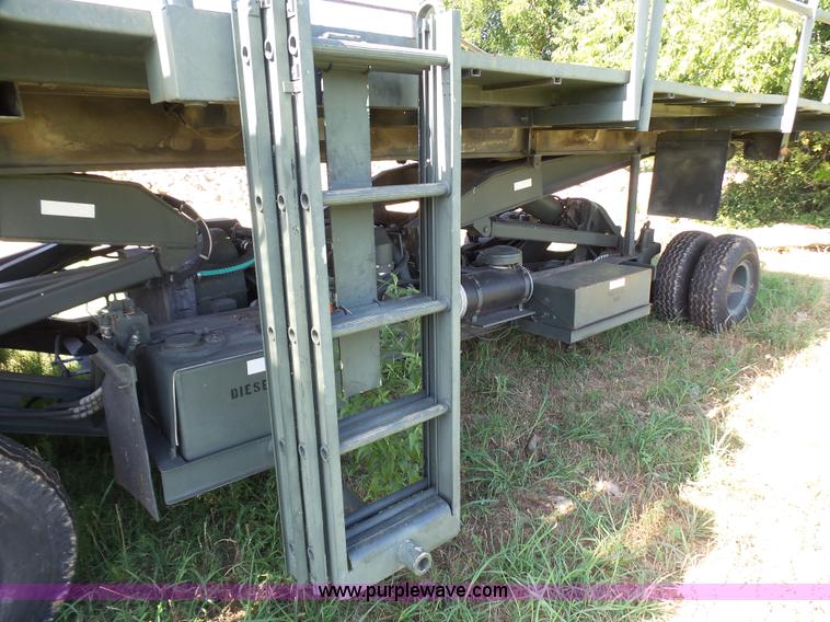 image for item L1544 Emerson AS-32-H-SA hydraulic cargo lift