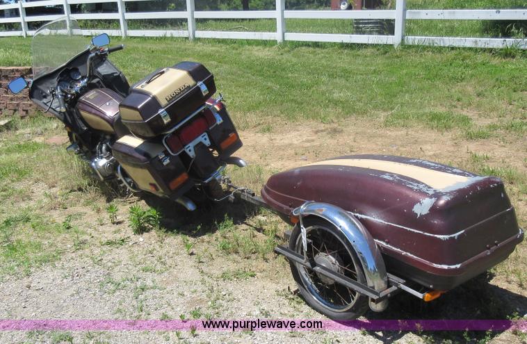 image for item L2814 1981 Honda GL1100 motorcycle