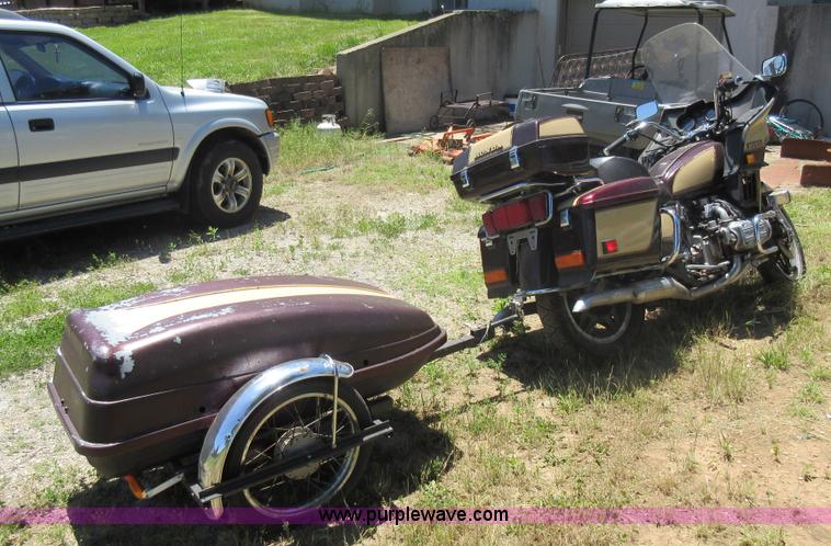 image for item L2814 1981 Honda GL1100 motorcycle