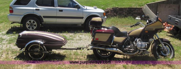 image for item L2814 1981 Honda GL1100 motorcycle