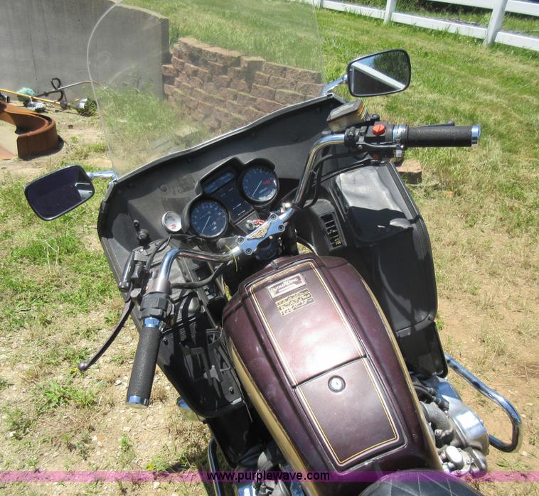 image for item L2814 1981 Honda GL1100 motorcycle