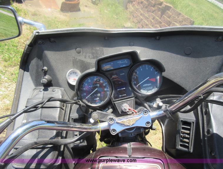 image for item L2814 1981 Honda GL1100 motorcycle