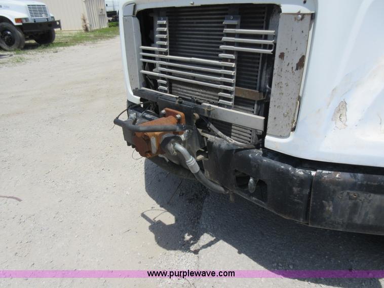 image for item L2824 1997 Freightliner FL80 refuse truck