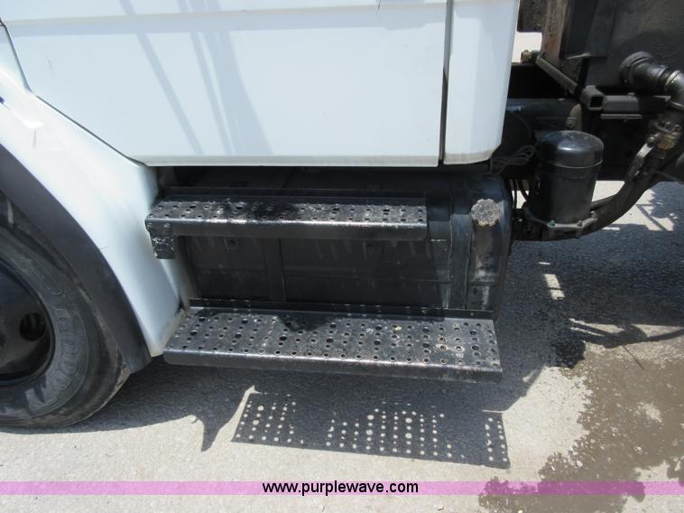 image for item L2824 1997 Freightliner FL80 refuse truck