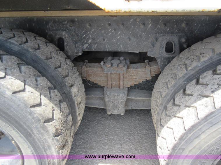 image for item L2824 1997 Freightliner FL80 refuse truck