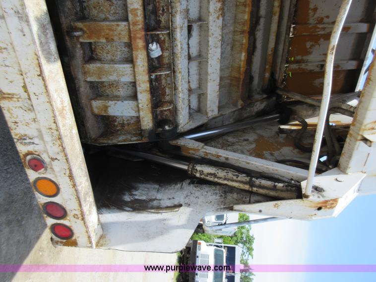 image for item L2824 1997 Freightliner FL80 refuse truck