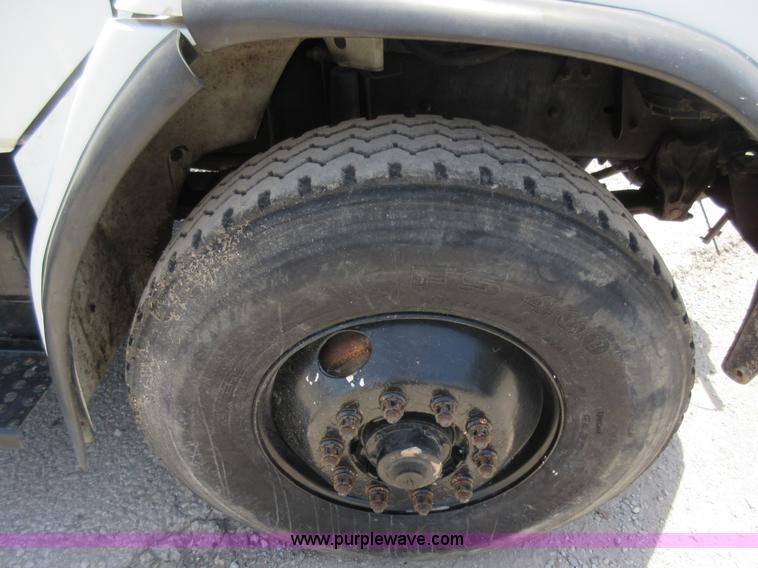 image for item L2824 1997 Freightliner FL80 refuse truck