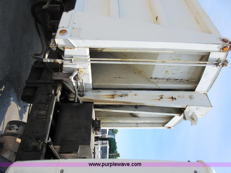 image for item L2824 1997 Freightliner FL80 refuse truck