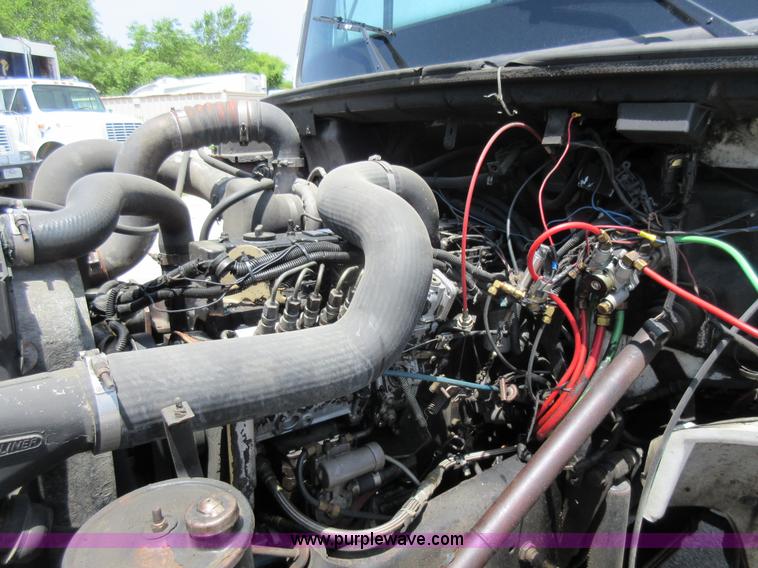 image for item L2824 1997 Freightliner FL80 refuse truck