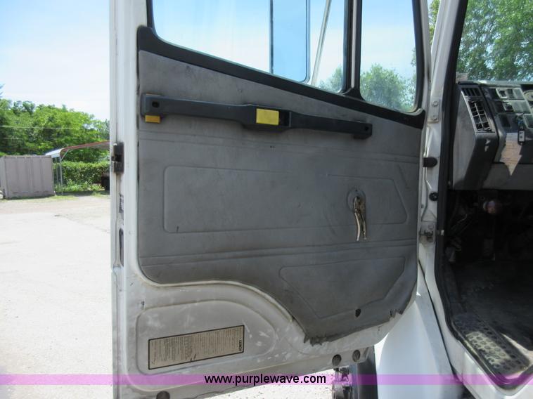 image for item L2824 1997 Freightliner FL80 refuse truck