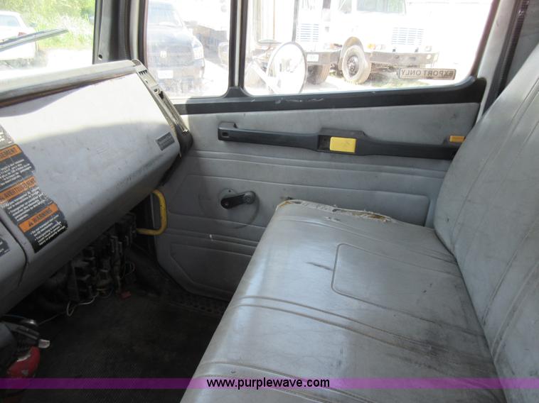 image for item L2824 1997 Freightliner FL80 refuse truck