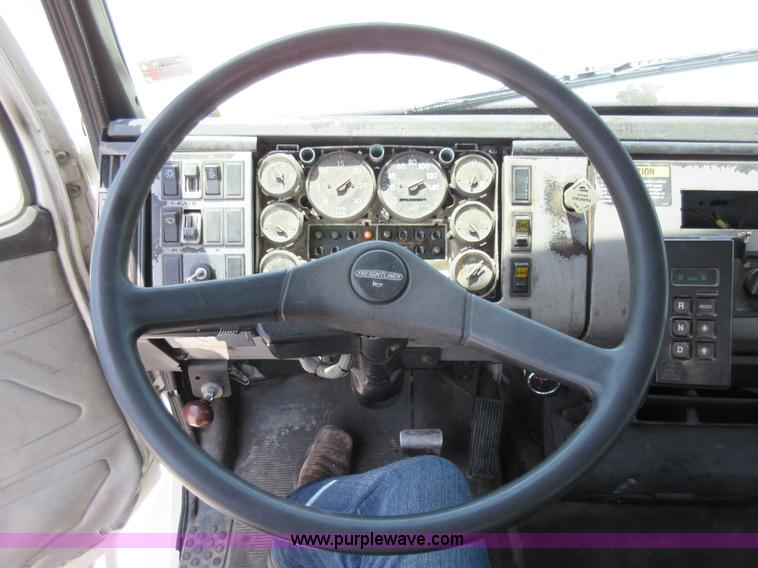 image for item L2824 1997 Freightliner FL80 refuse truck