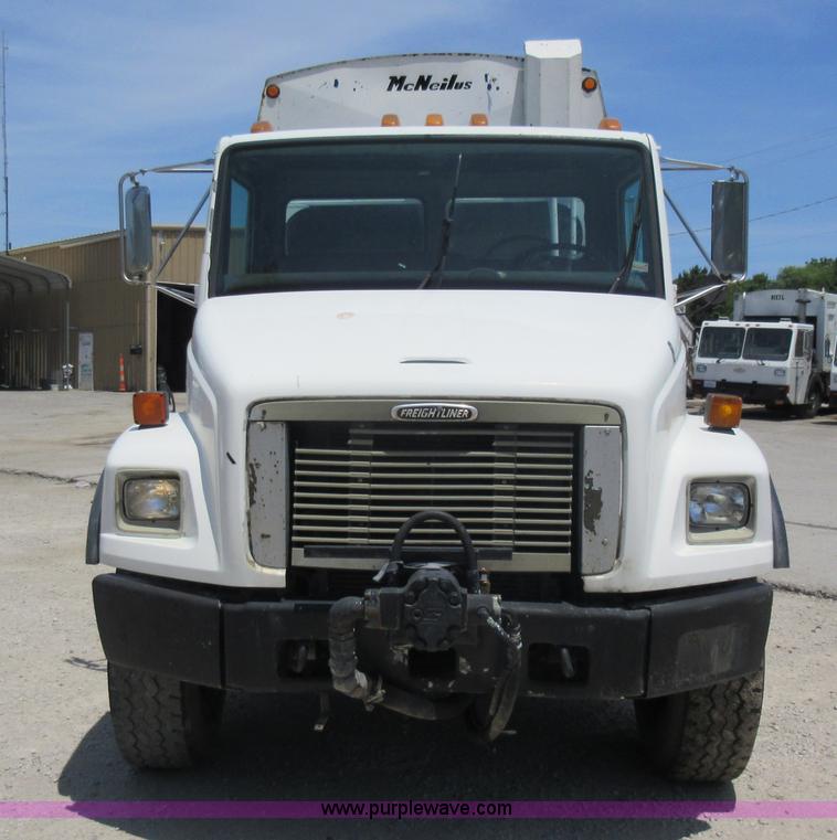 image for item L2825 1997 Freightliner FL80 refuse truck