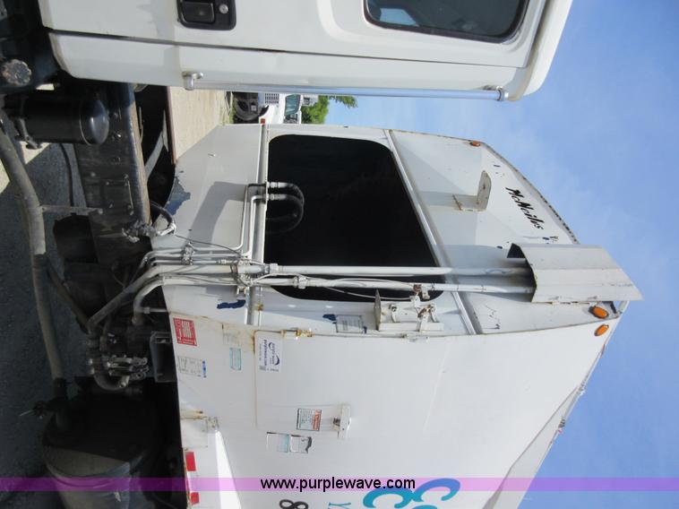 image for item L2825 1997 Freightliner FL80 refuse truck