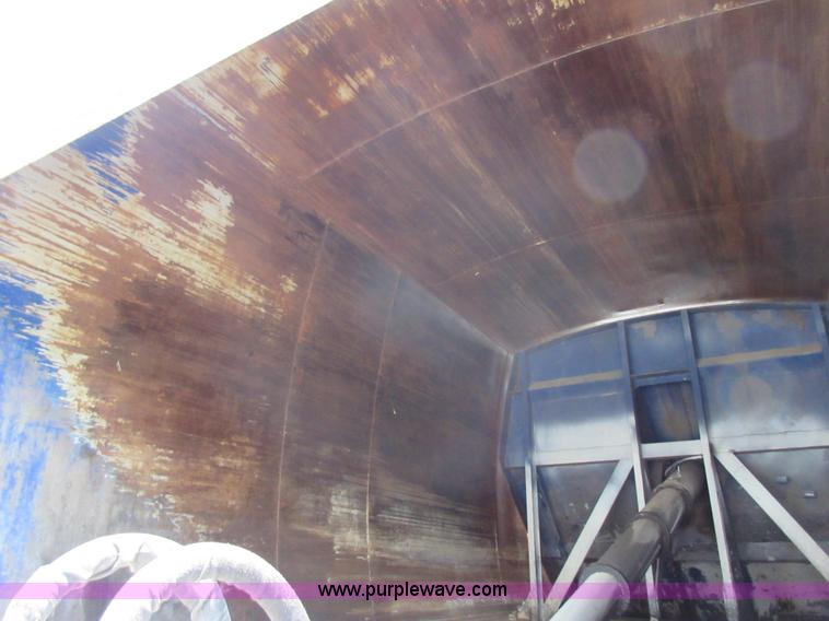 image for item L2825 1997 Freightliner FL80 refuse truck