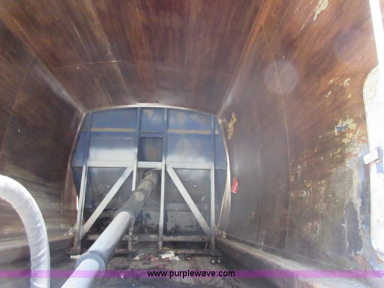 image for item L2825 1997 Freightliner FL80 refuse truck