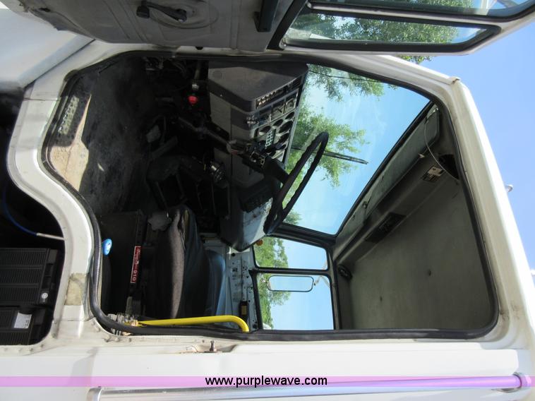 image for item L2825 1997 Freightliner FL80 refuse truck