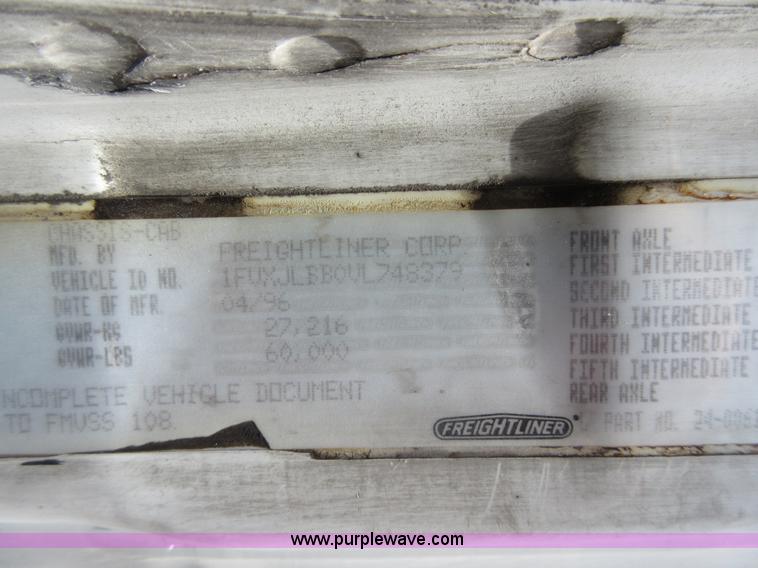 image for item L2825 1997 Freightliner FL80 refuse truck