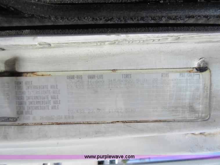 image for item L2825 1997 Freightliner FL80 refuse truck