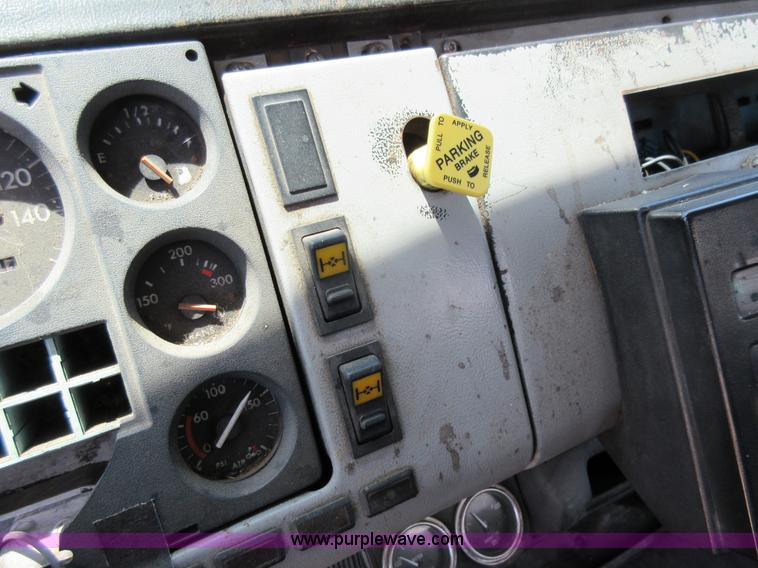 image for item L2825 1997 Freightliner FL80 refuse truck