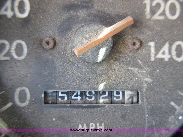 image for item L2825 1997 Freightliner FL80 refuse truck