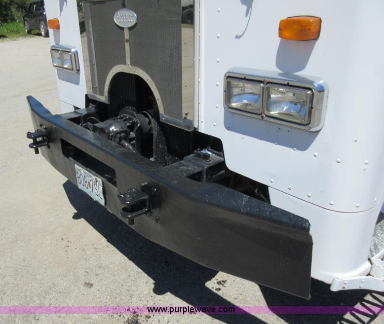 image for item L2826 1996 Peterbilt 320 refuse truck