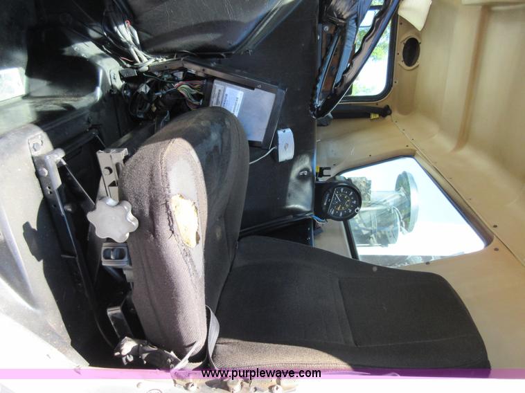 image for item L2826 1996 Peterbilt 320 refuse truck